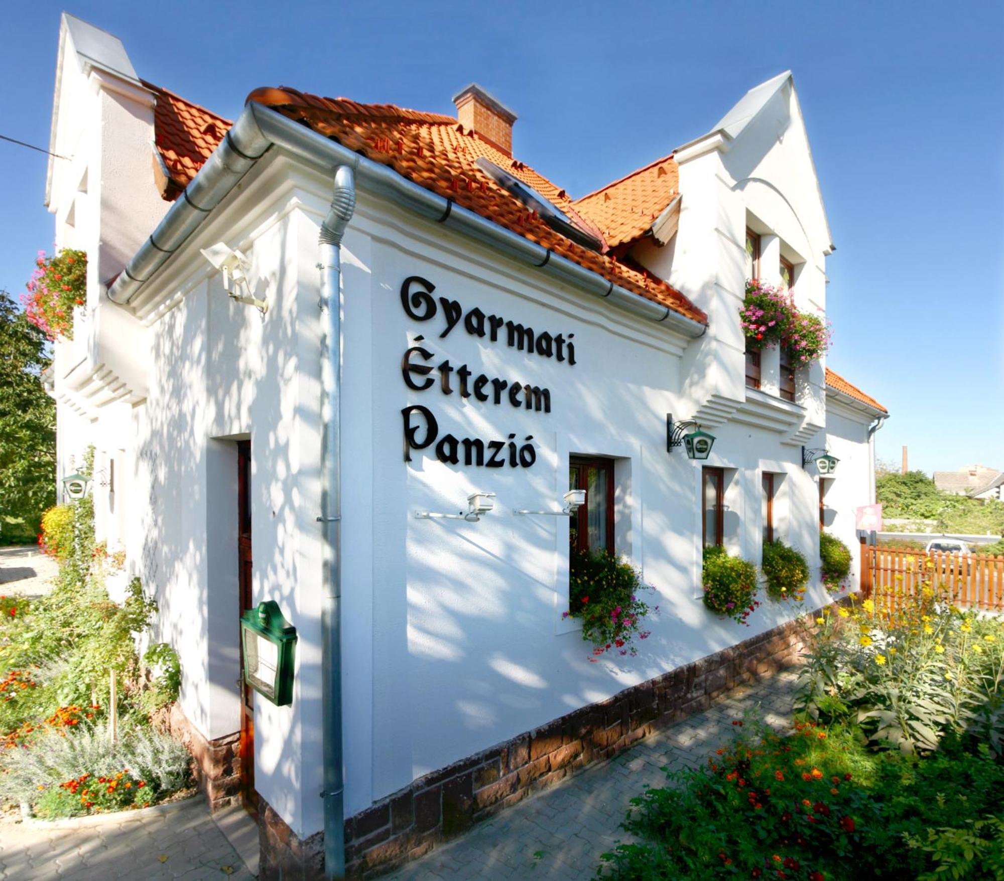 Gyarmati Panzio & Etterem Hotel Veszprem Luaran gambar